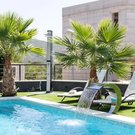 Luxe House
