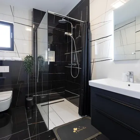 Villa Luxe House