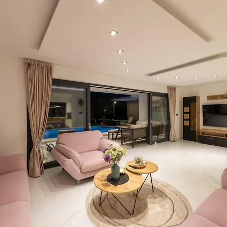 Luxe House *