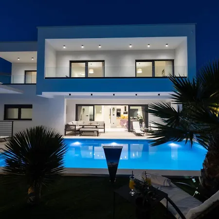 Villa Luxe House