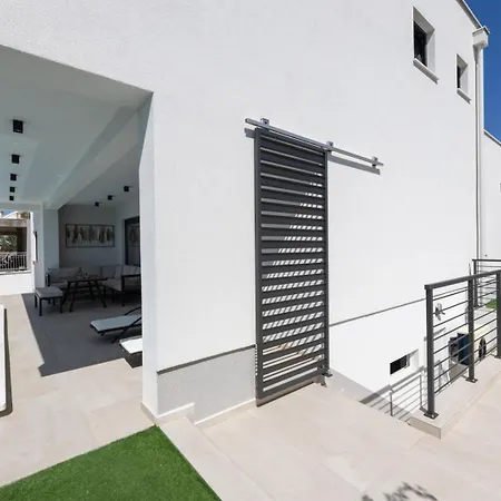 Villa Luxe House *