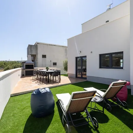 Villa Luxe House